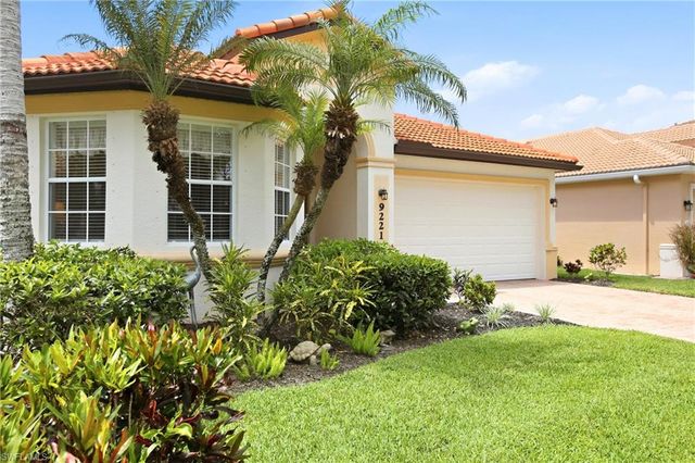 9221 Spanish Moss WAY, Bonita Springs, FL 34135