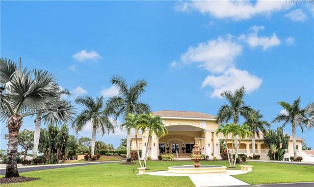 9221 Spanish Moss WAY, Bonita Springs, FL 34135