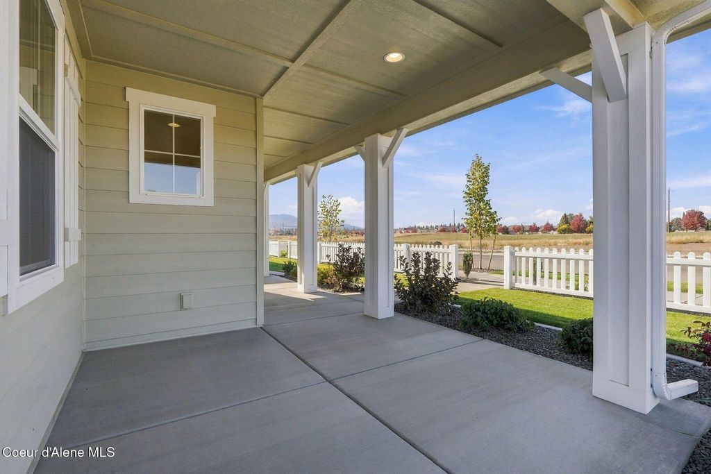 3696 N HETON ST, Post Falls, ID 83854 photo 5