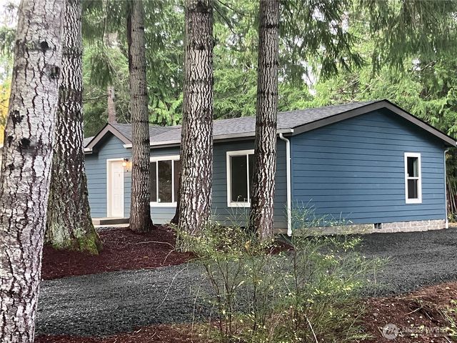 90 N Standstill Drive N, Hoodsport, WA 98548