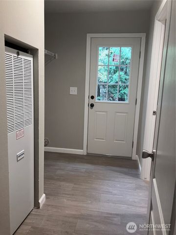 90 N Standstill Drive N, Hoodsport, WA 98548