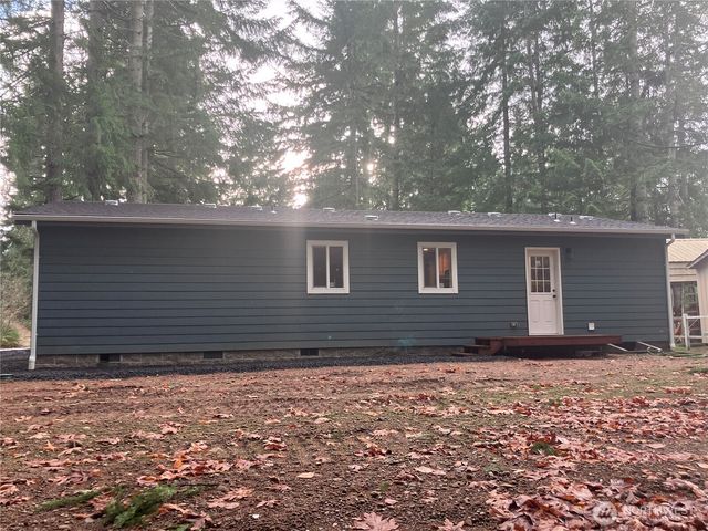 90 N Standstill Drive N, Hoodsport, WA 98548