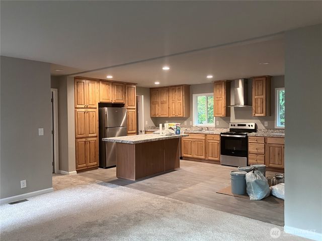 90 N Standstill Drive N, Hoodsport, WA 98548