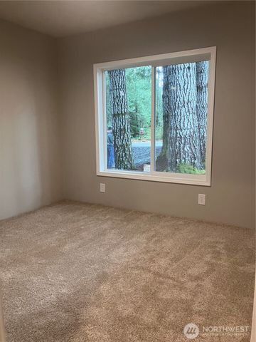 90 N Standstill Drive N, Hoodsport, WA 98548