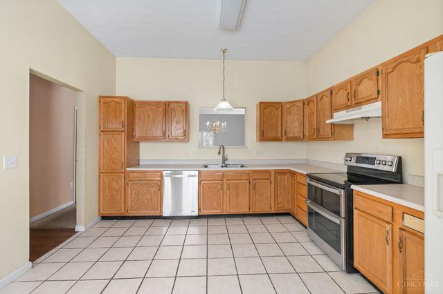 854 Round Hill Court, Lebanon, OH 45036