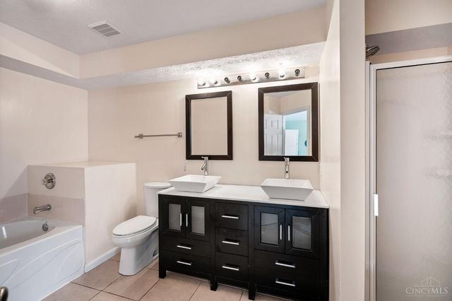 854 Round Hill Court, Lebanon, OH 45036