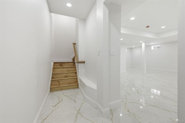 1275 Barry Drive S, Valley Stream, NY 11580