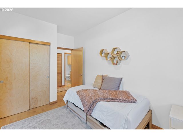 2024 Sw HOWARDS Way 405, Portland, OR 97201