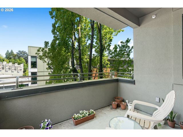 2024 Sw HOWARDS Way 405, Portland, OR 97201