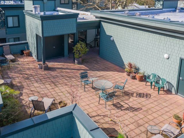 2024 Sw HOWARDS Way 405, Portland, OR 97201