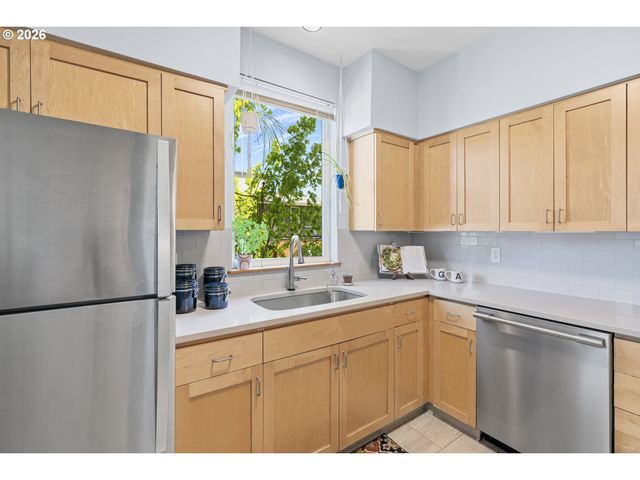 2024 Sw HOWARDS Way 405, Portland, OR 97201