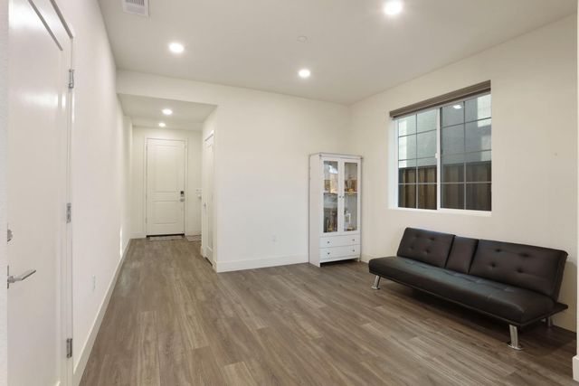 7221 Diamond Ave, Tracy, CA 95377