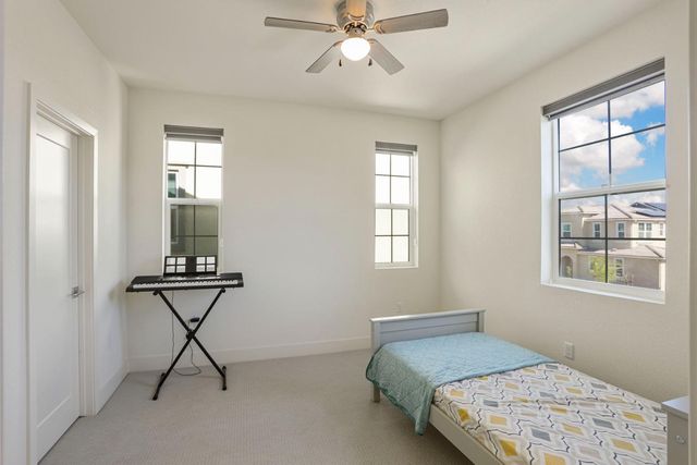 7221 Diamond Ave, Tracy, CA 95377