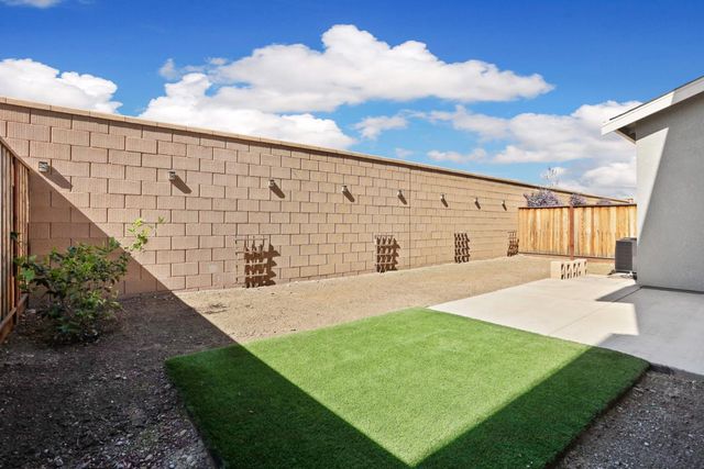 7221 Diamond Ave, Tracy, CA 95377