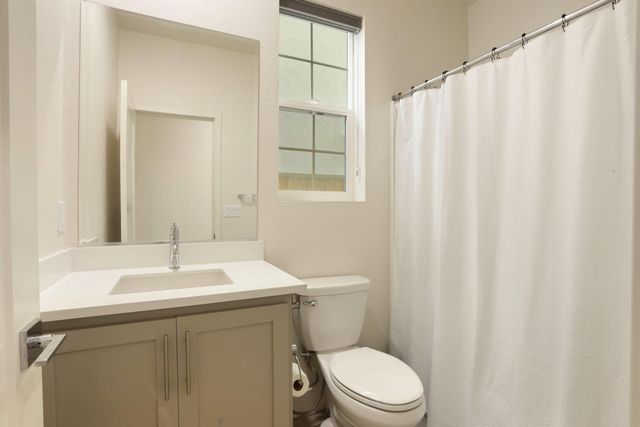 7221 Diamond Ave, Tracy, CA 95377