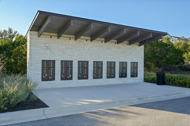5813 Twin Peaks TRCE, Austin, TX 78738