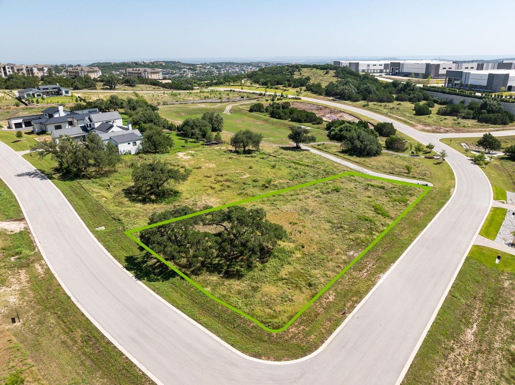 5813 Twin Peaks TRCE, Austin, TX 78738