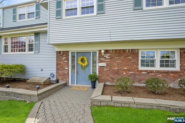 122 Royal Drive, Park Ridge, NJ 07656