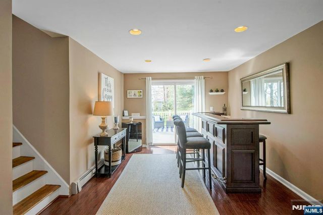 122 Royal Drive, Park Ridge, NJ 07656