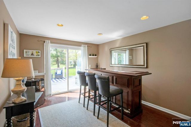 122 Royal Drive, Park Ridge, NJ 07656