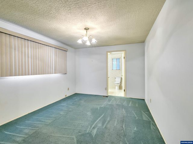 1032 STANFIELD Rd, Woodburn, OR 97071