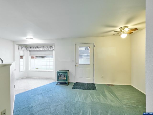 1032 STANFIELD Rd, Woodburn, OR 97071