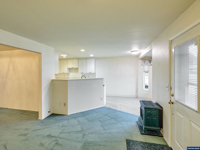 1032 STANFIELD Rd, Woodburn, OR 97071