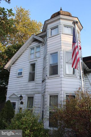 2 E GRAND AVE, Tower City, PA 17980