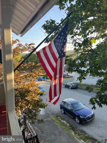 2 E GRAND AVE, Tower City, PA 17980