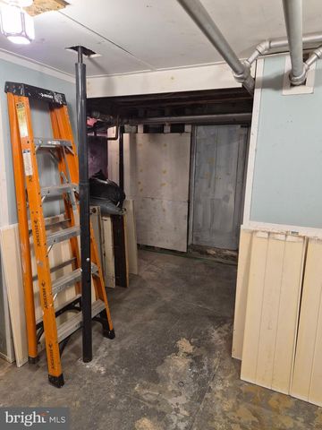 2 E GRAND AVE, Tower City, PA 17980