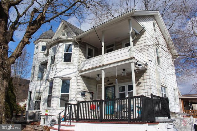 2 E GRAND AVE, Tower City, PA 17980