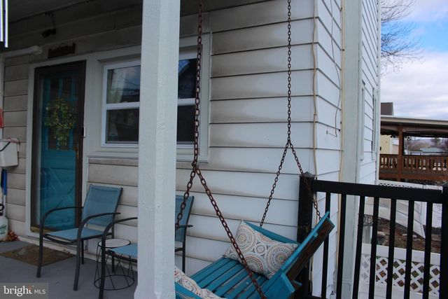 2 E GRAND AVE, Tower City, PA 17980