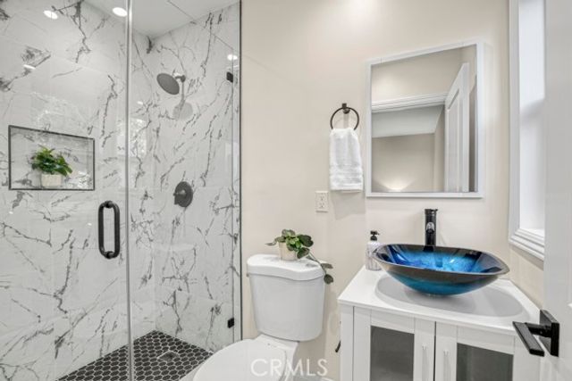 19120 Bessemer, Tarzana (los Angeles), CA 91335