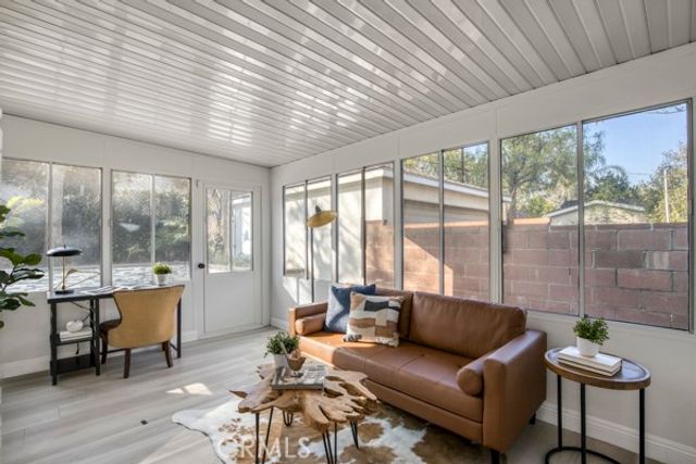 19120 Bessemer, Tarzana (los Angeles), CA 91335