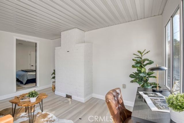 19120 Bessemer, Tarzana (los Angeles), CA 91335