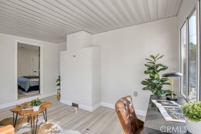 19120 Bessemer, Tarzana (los Angeles), CA 91335