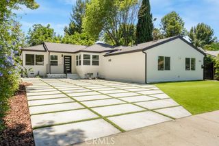 19120 Bessemer, Tarzana (los Angeles), CA 91335