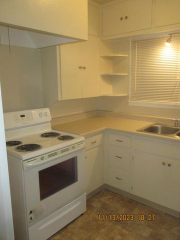 531 N 11th Street, Klamath Falls, OR 97601