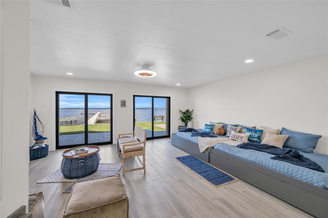 30 Regency, Montgomery, TX 77356