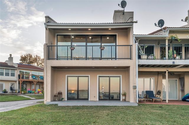 30 Regency, Montgomery, TX 77356