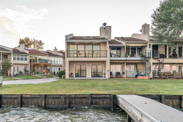 30 Regency, Montgomery, TX 77356