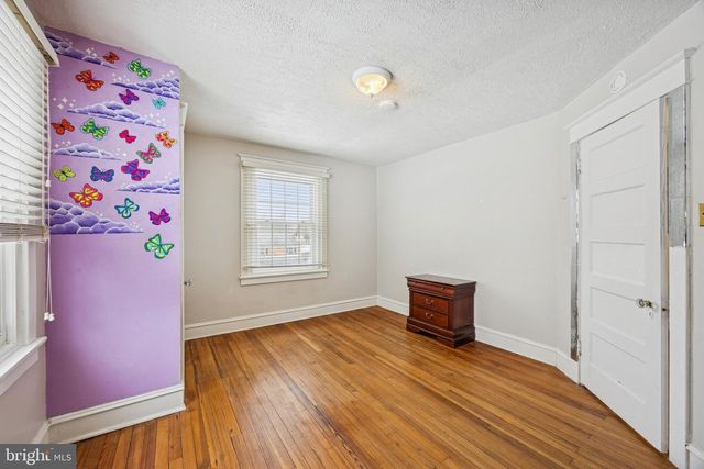 120 W SPRINGFIELD RD, Springfield, PA 19064