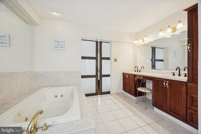 120 W SPRINGFIELD RD, Springfield, PA 19064