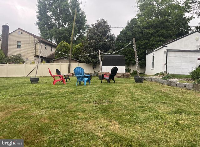 120 W SPRINGFIELD RD, Springfield, PA 19064