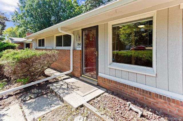 3765 Ruthland Drive, Troy, MI 48084