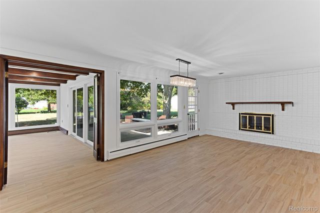 3765 Ruthland Drive, Troy, MI 48084