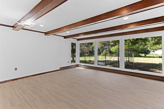 3765 Ruthland Drive, Troy, MI 48084