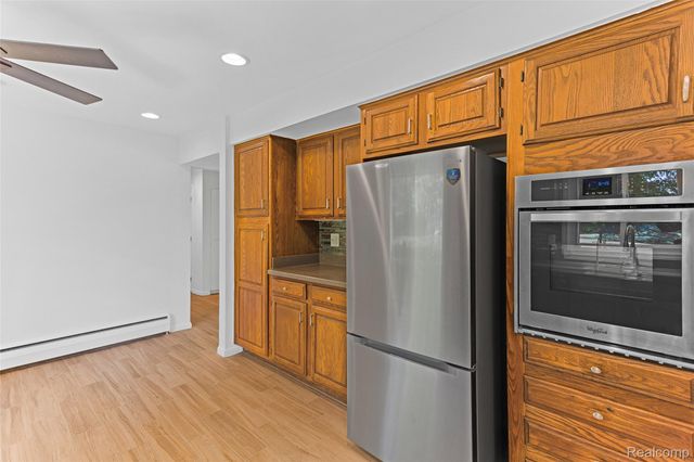 3765 Ruthland Drive, Troy, MI 48084