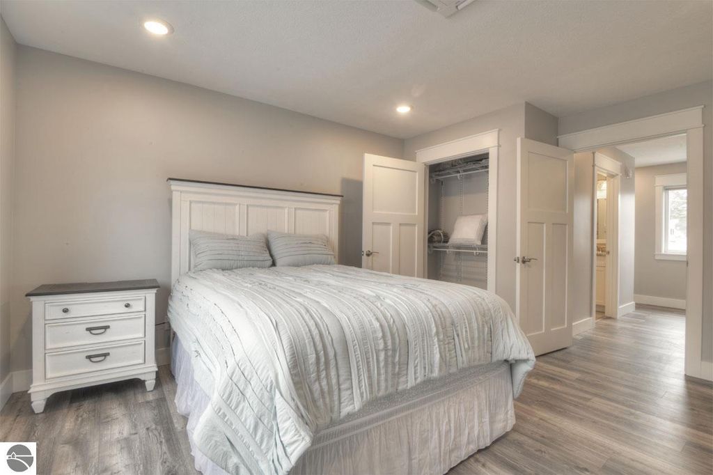 Image 18 of property listing at 1139 E Eighth Street # 7, Traverse City, MI 49686