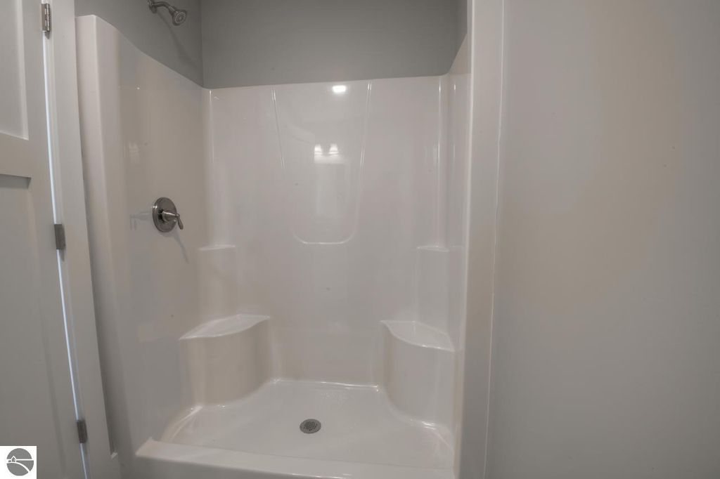 Image 21 of property listing at 1139 E Eighth Street # 7, Traverse City, MI 49686